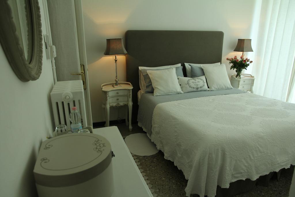 B&B Piazza Italia Sestri Levante Buitenkant foto